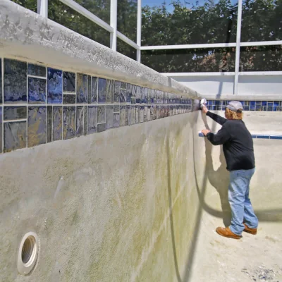 rénovation de piscine de béton